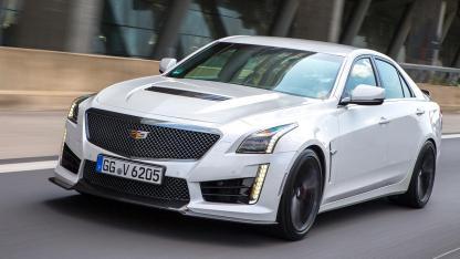 Cadillac CTS-V Limousine - in voller Fahrt