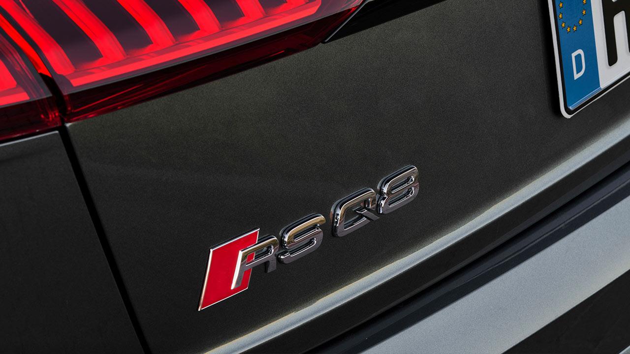 Audi RS Q8 - Schriftzug