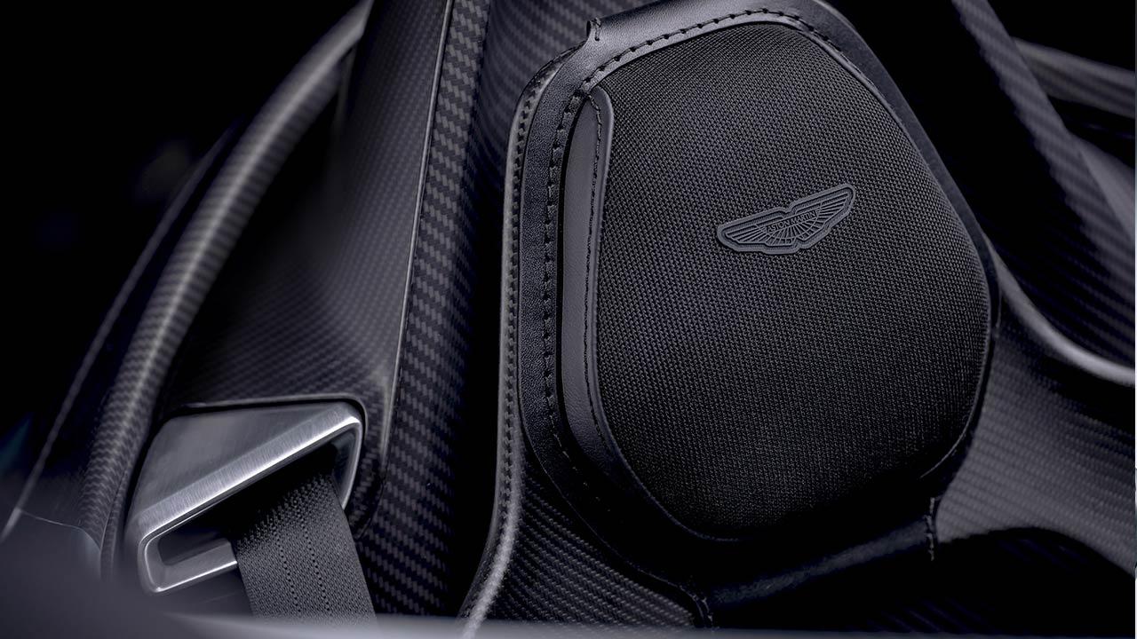 Aston Martin V12 Speedster - Kopfstütze
