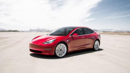 Tesla Model 3 - seitliche Frontansicht