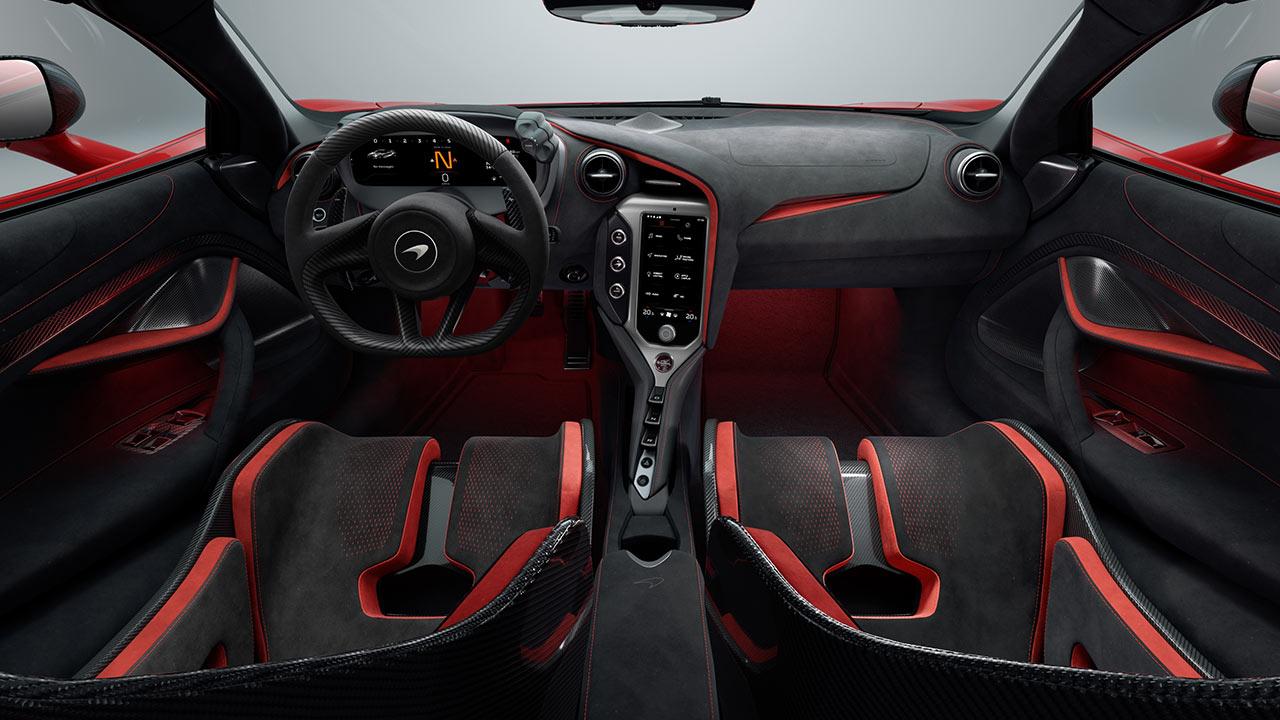 McLaren 750S - Cockpit
