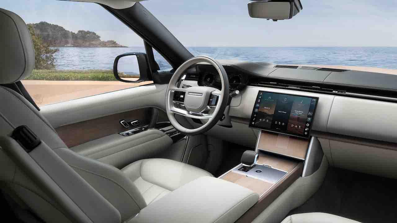Range Rover Electric - Cockpit mit Fahrersitz