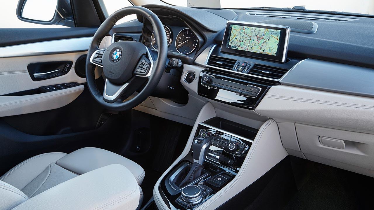 BMW 225xe iPerformance - Cockpit