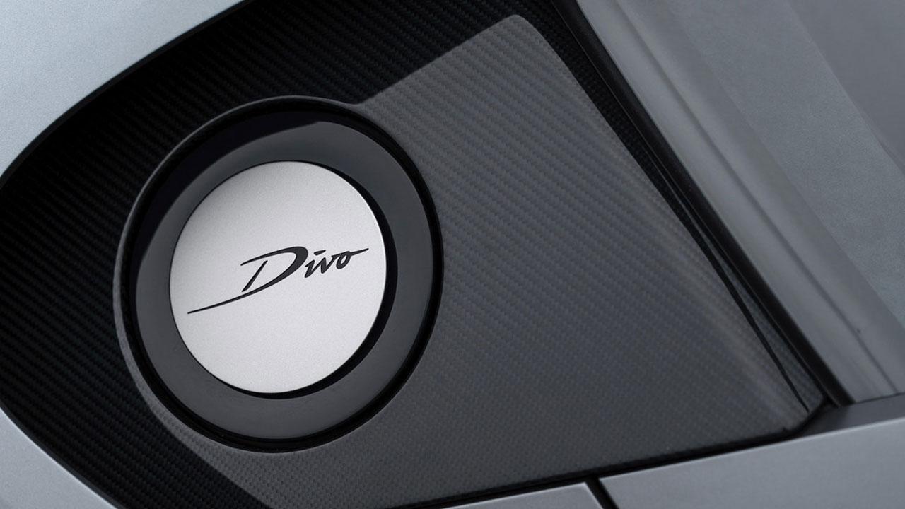 Bugatti Divo - Schriftzug