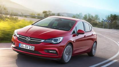 Opel Astra - in voller Fahrt