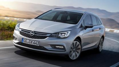 Opel Astra Sports Tourer - in voller Fahrt