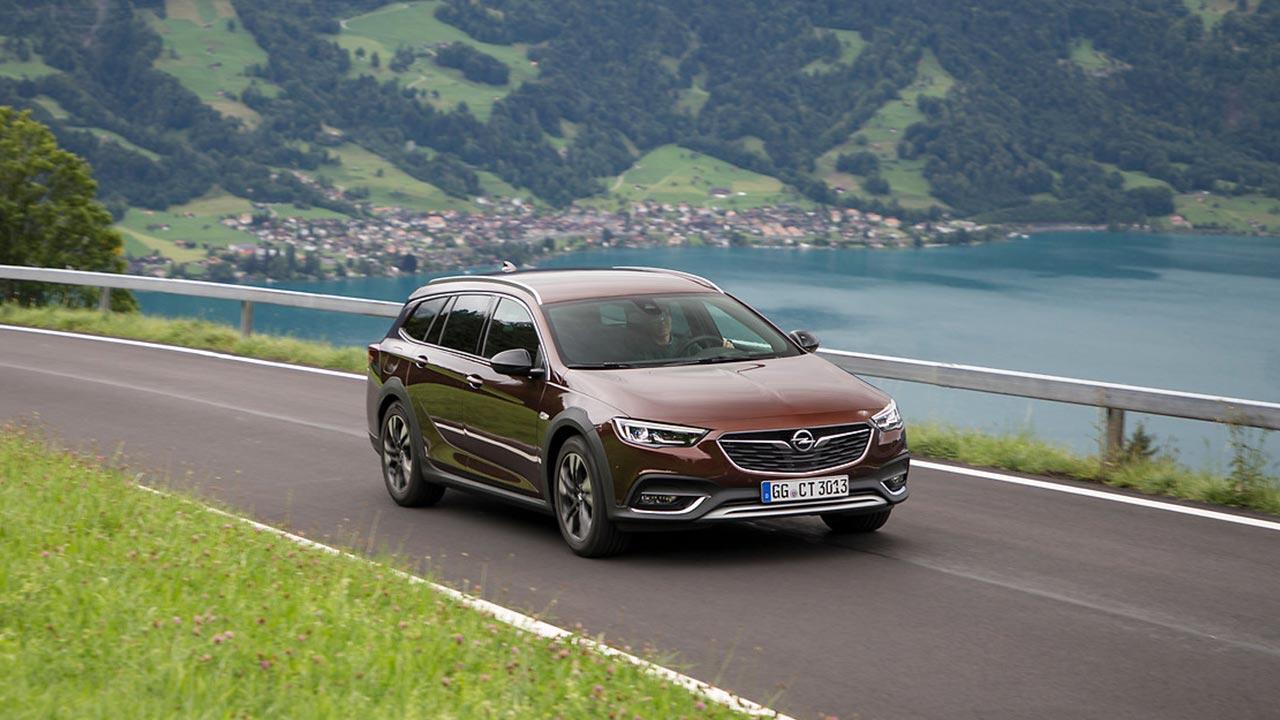 Opel Insignia Country Tourer - am See