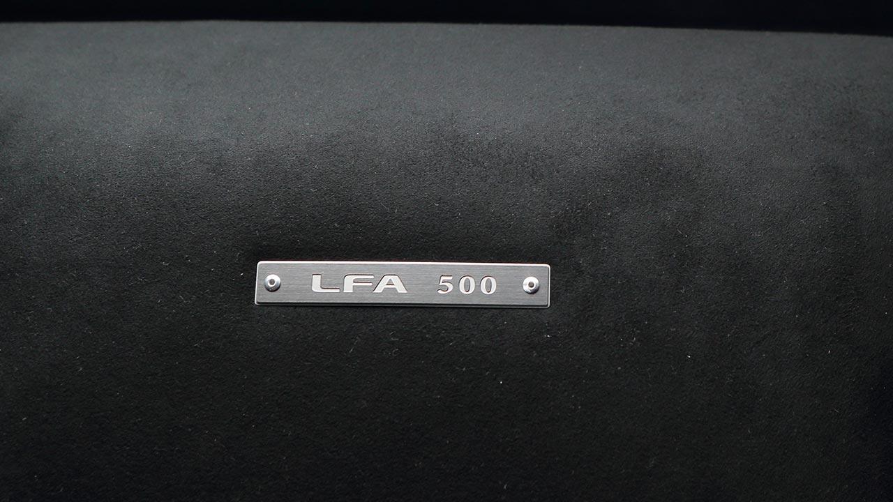 Lexus LFA - Schriftzug