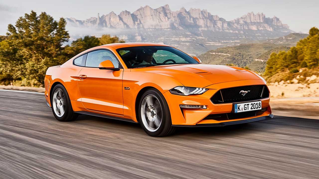 Ford Mustang - in orange