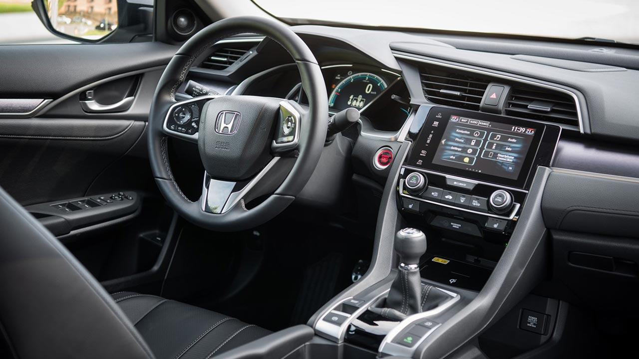 Honda Civic Limousine - Cockpit