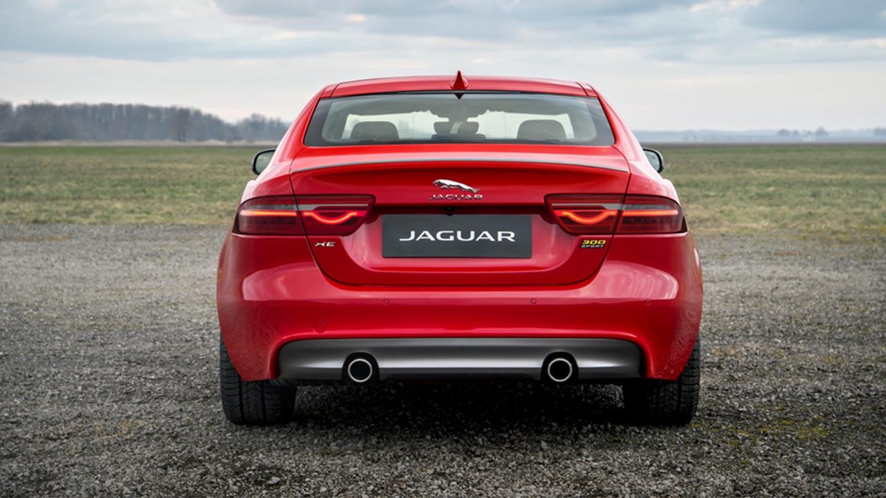 Jaguar XE - Heckansicht