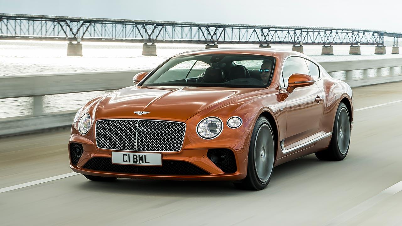 Bentley NEW Continental GT V8 - in voller Fahrt