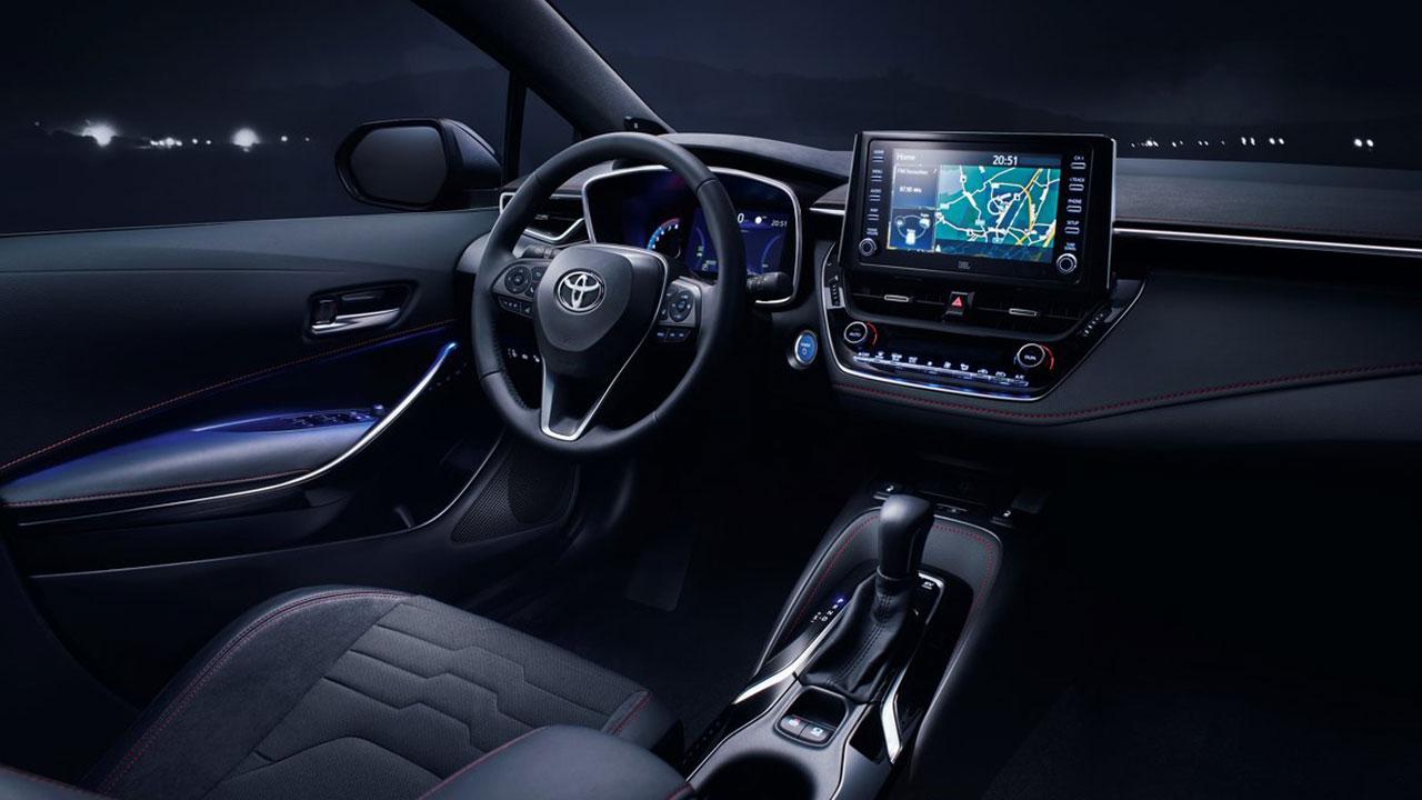 Toyota Corolla Touring Sports - Cockpit