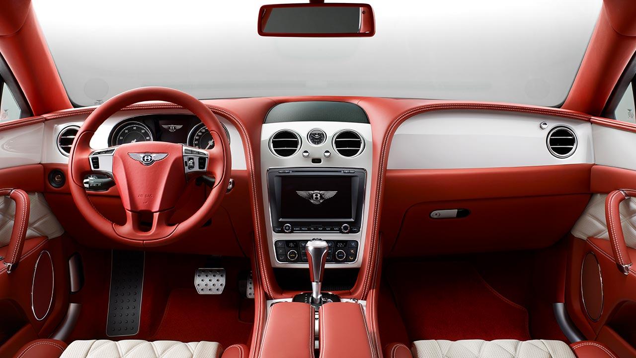 Bentley Flying Spur W12 - Cockpit in rot