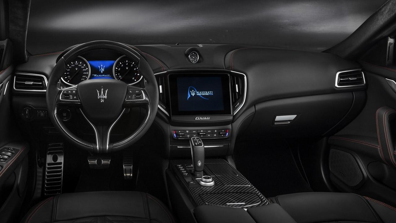 Maserati Ghibli - Cockpit