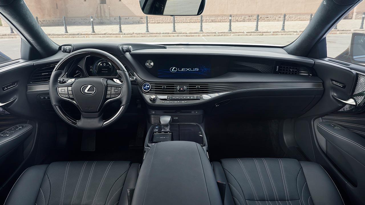 Lexus LS - Cockpit