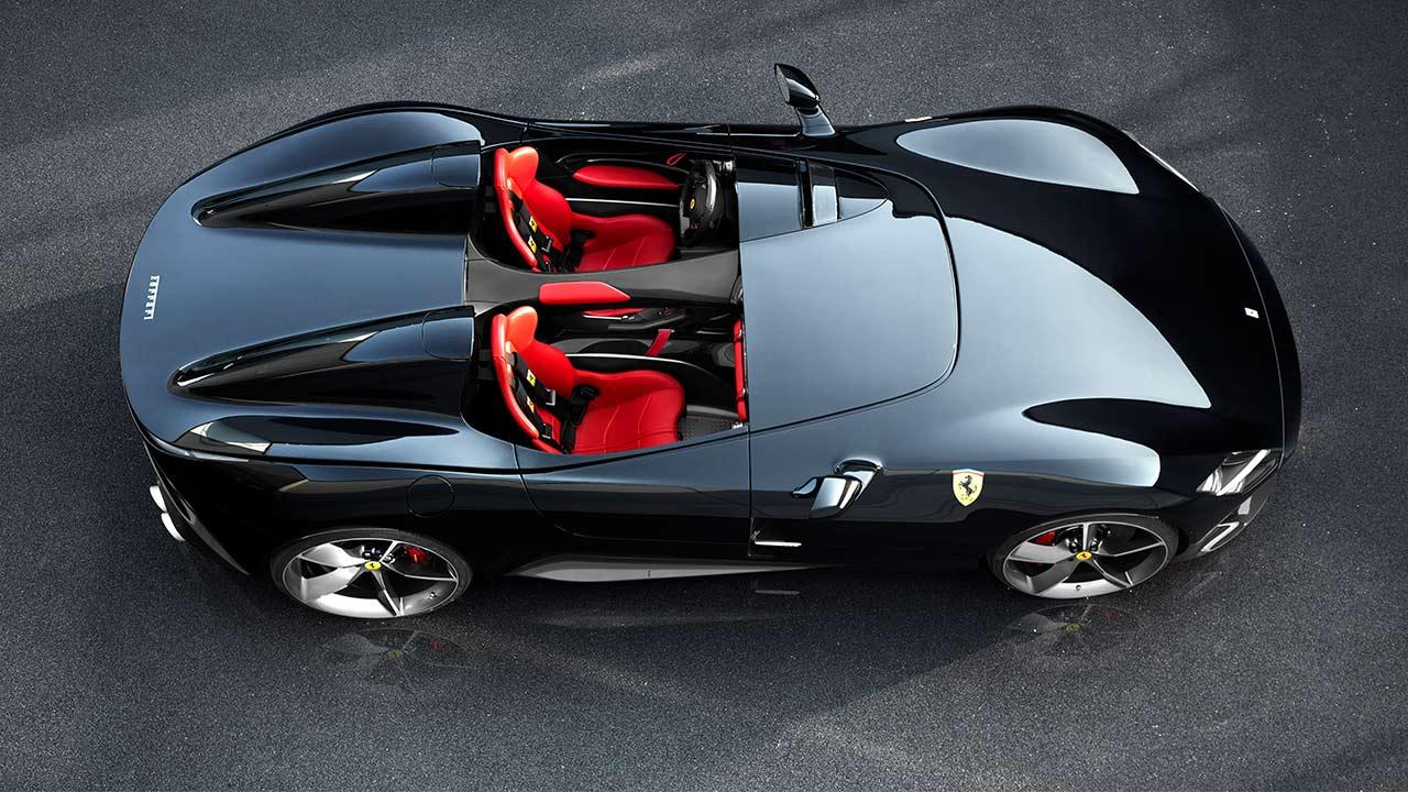 Ferrari Monza SP1 - schwarz mit roten Sitze